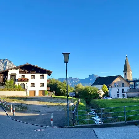 Modernes Am Traunsee - See, Berge, Fitness & Parkplatz 아파트 *