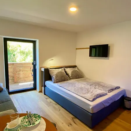 Modernes Am Traunsee - See, Berge, Fitness & Parkplatz * Altmünster