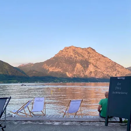 Apartamento Modernes Am Traunsee - See, Berge, Fitness & Parkplatz Altmünster