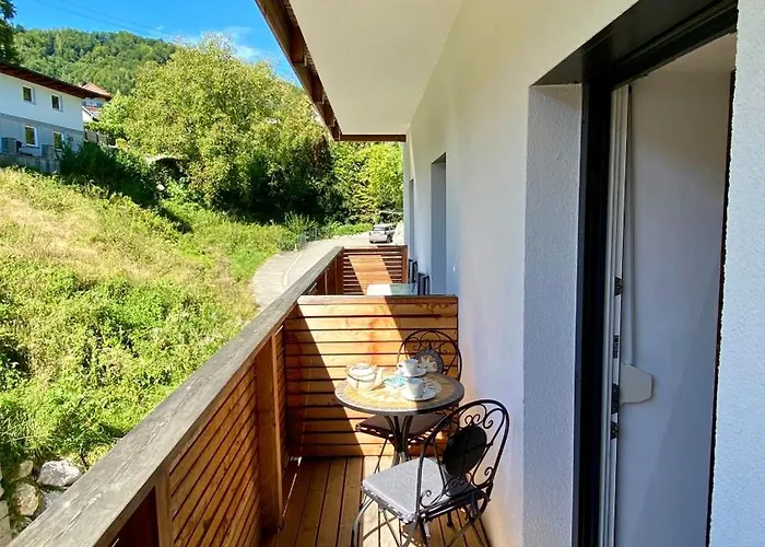 Modernes Am Traunsee - See, Berge, Fitness & Parkplatz *