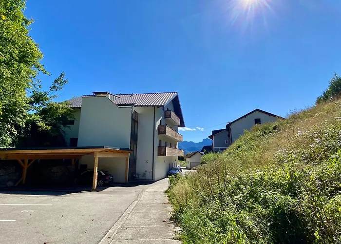 Apartmán Modernes Am Traunsee - See, Berge, Fitness & Parkplatz *
